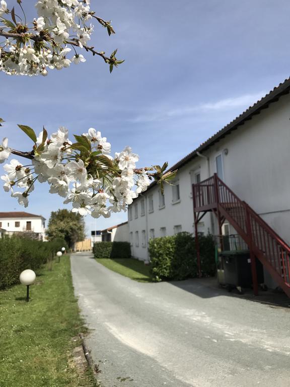 Hôtel O'Nice Saintes Buitenkant foto