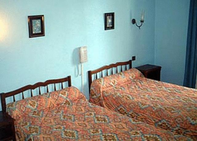 Hôtel O'Nice Saintes Kamer foto
